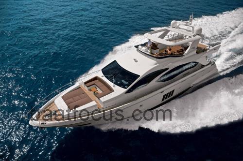 Azimut 82 	Spesifikasjoner og anmeldelser